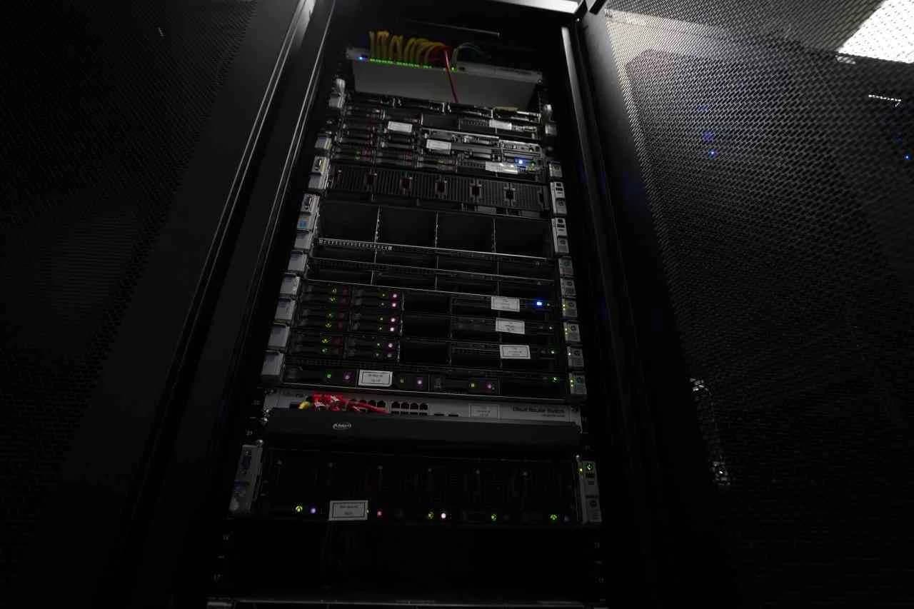 دیتاسنتر برتینا - اتاق سرور